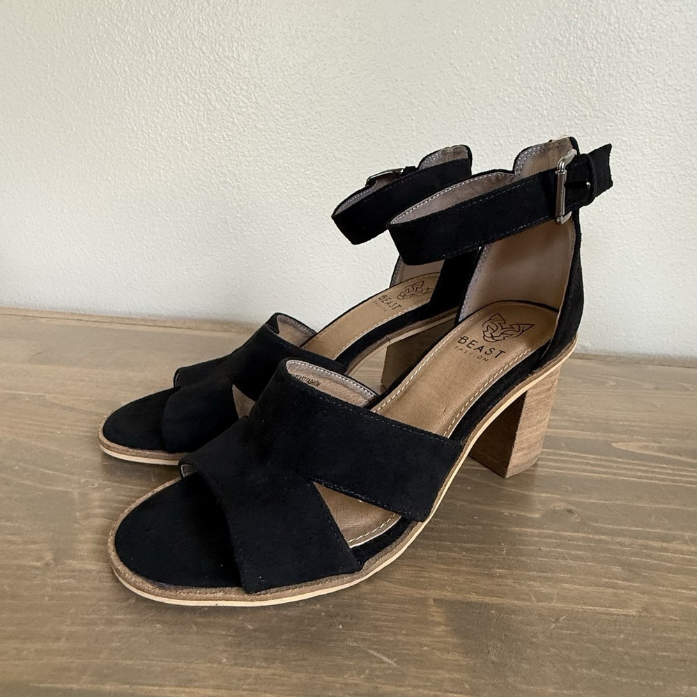 Beast Fashion Womens 6.5 Black Strappy Heels Block‎ Sandals